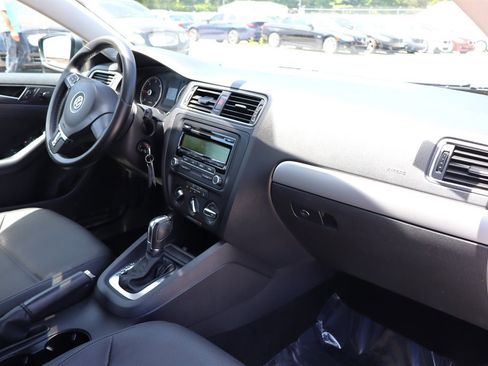 Used 2012 Volkswagen Jetta TDI FWD image 17