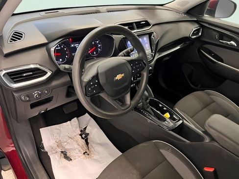 Used 2023 Chevrolet TrailBlazer LT w/ Convenience Package FWD image 15
