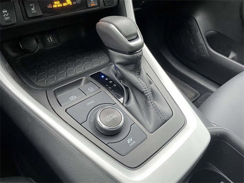 Used 2023 Toyota RAV4 XLE Premium image 33