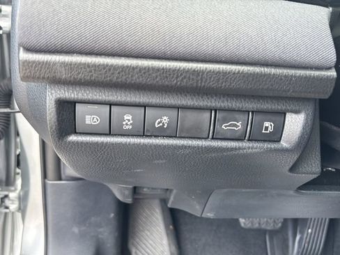 Used 2025 Toyota Camry LE image 22