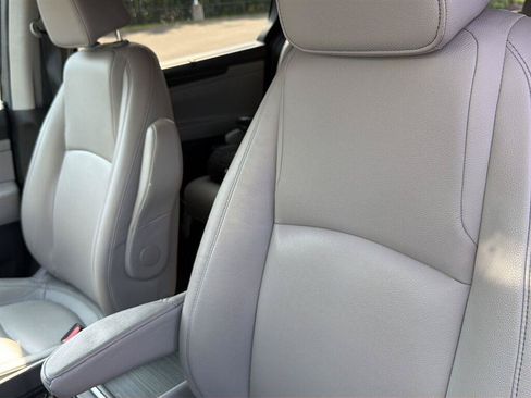 Used 2024 Honda Odyssey EX-L image 14