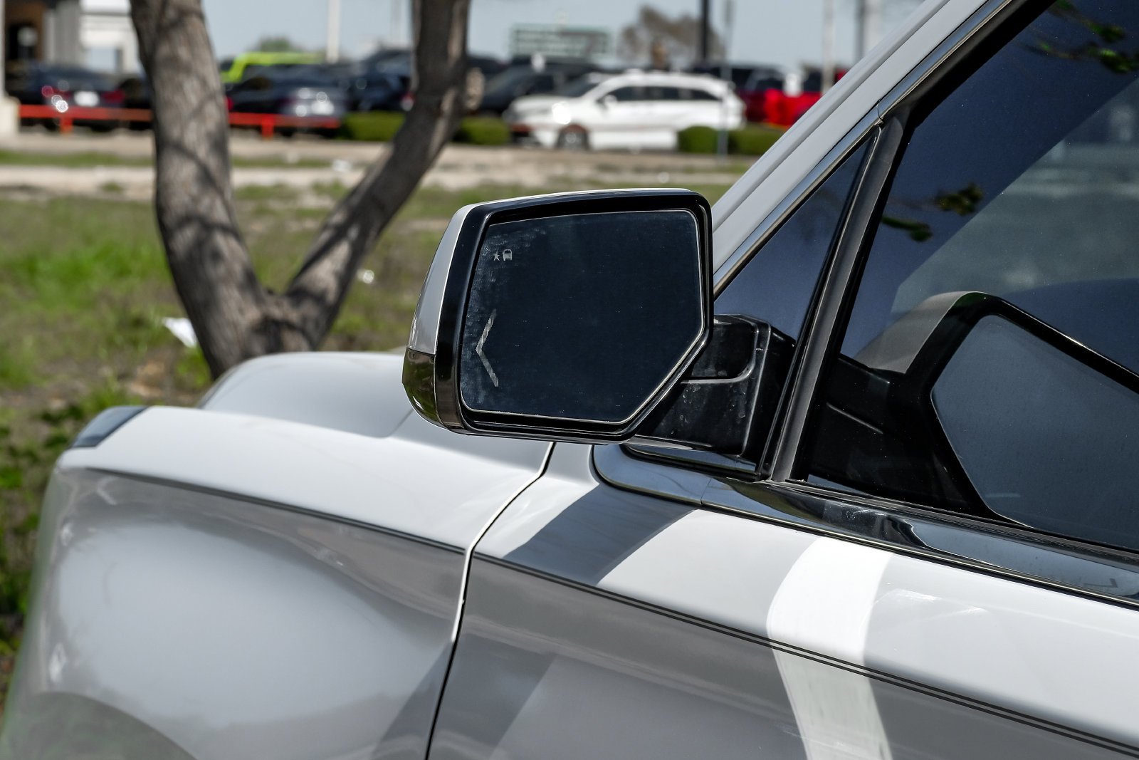 Used 2018 GMC Yukon Denali RWD image 48
