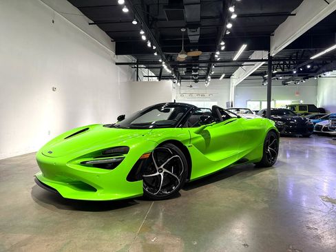 Used 2024 McLaren 750S Spider image 2