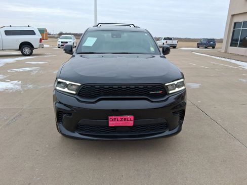 Used 2025 Dodge Durango GT image 3