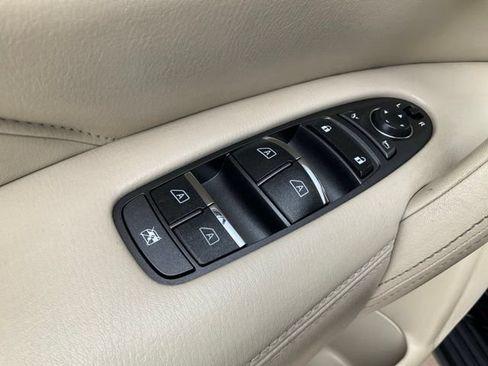 Used 2019 INFINITI QX80 Luxe w/ 22" Wheel Package AWD/4WD image 6