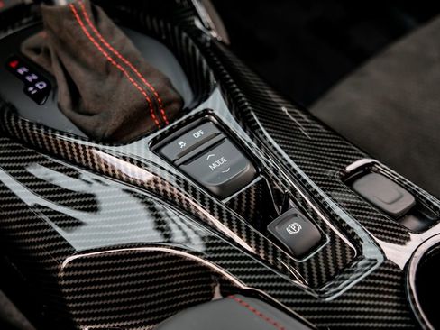 Used 2019 Chevrolet Camaro ZL1 RWD image 25
