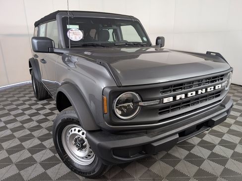 New 2025 Ford Bronco 4-Door image 1