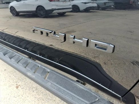 Used 2024 GMC Sierra 2500 AT4 w/ AT4 Premium Plus Package image 11