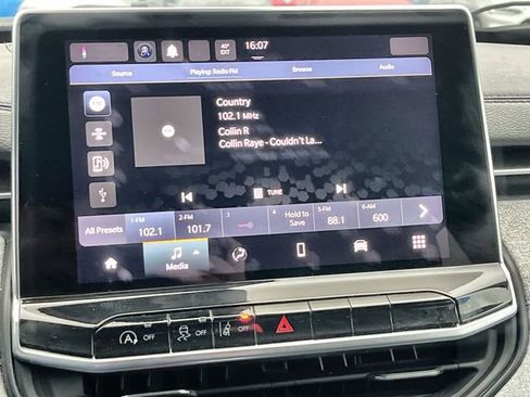 Used 2022 Jeep Compass Latitude image 14