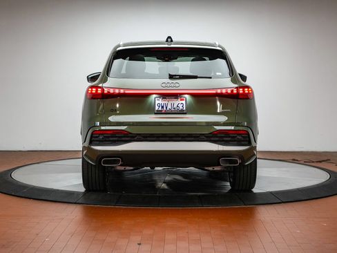 Certified 2025 Audi Q5 Premium Plus w/ Premium Plus AWD/4WD image 3