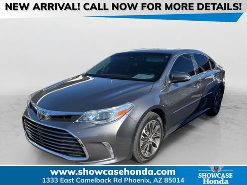 Used 2018 Toyota Avalon XLE Premium w/ Carpet Mat Package image 1