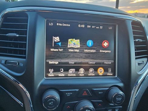 Used 2016 Jeep Grand Cherokee Limited w/ Luxury Group II AWD/4WD image 38