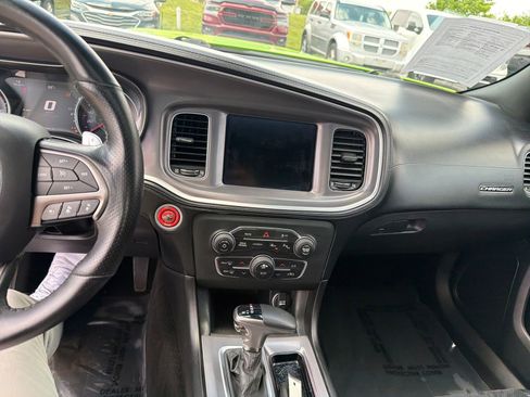 Used 2019 Dodge Charger Scat Pack w/ Dynamics Package RWD image 19