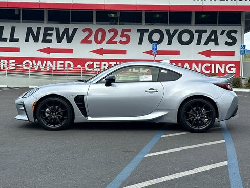 New 2026 Toyota GR86 Premium image 2