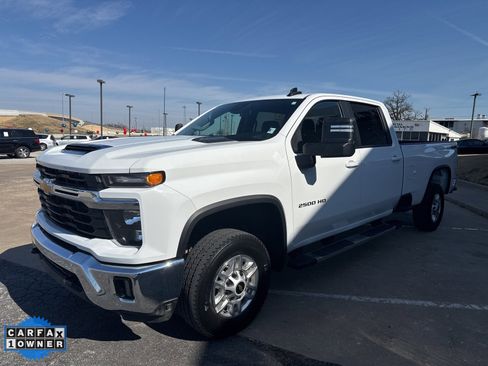 Used 2025 Chevrolet Silverado 2500 LT w/ Convenience Package image 8