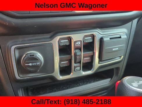 Used 2021 Jeep Wrangler Unlimited Sport AWD/4WD image 25
