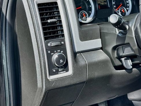 Used 2019 RAM 1500 Express w/ Wheel & Sound Group AWD/4WD image 10
