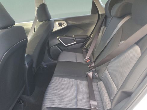 Certified 2025 Kia Soul LX w/ LX Technology Package FWD image 7