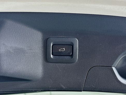 Used 2017 MAZDA CX-9 Signature AWD/4WD image 32