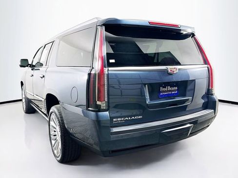 Used 2019 Cadillac Escalade ESV Platinum image 5
