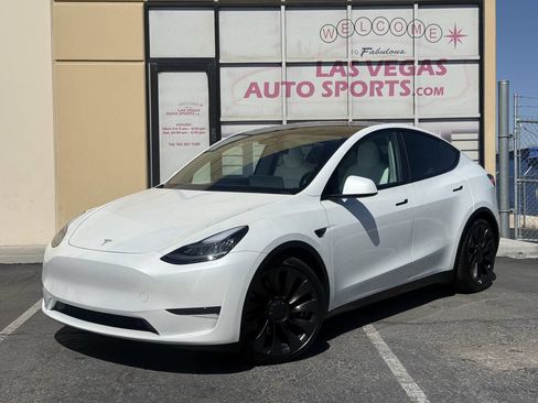 Used 2021 Tesla Model Y Performance AWD/4WD image 4