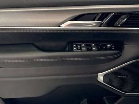 New 2026 Jeep Grand Wagoneer L 4WD w/ Premium Group I image 15