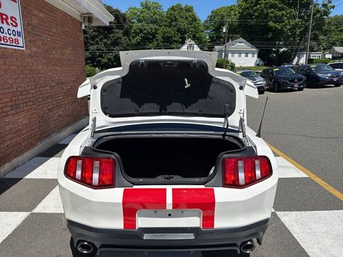 Used 2010 Ford Mustang Shelby GT500 RWD image 29