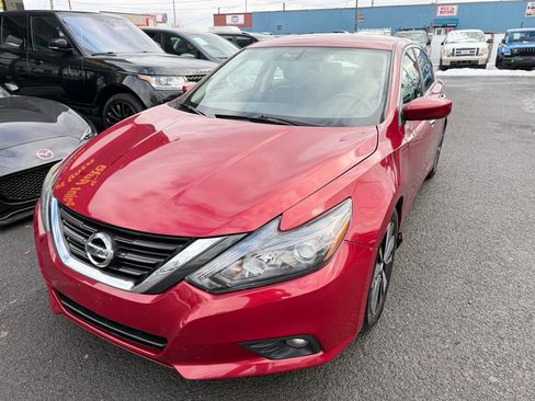 Used 2018 Nissan Altima 2.5 SR w/ SR Special Edition image 4