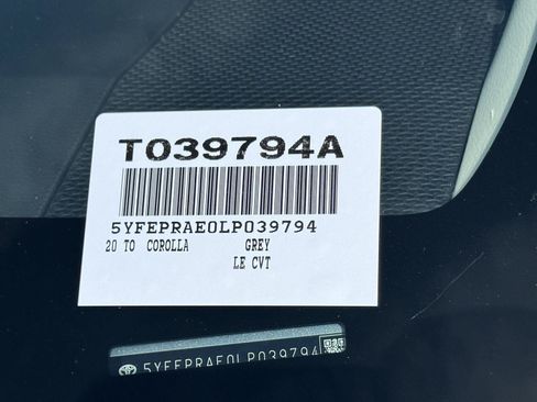 Used 2020 Toyota Corolla LE FWD image 14