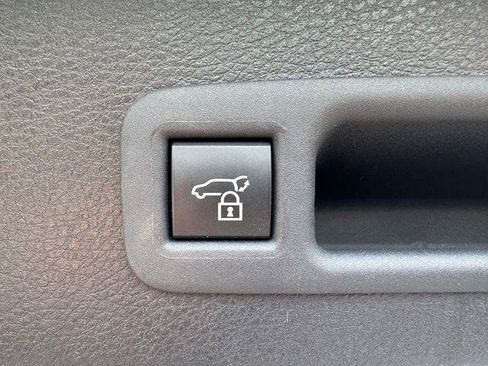 Certified 2025 Toyota Sienna XSE AWD/4WD image 14
