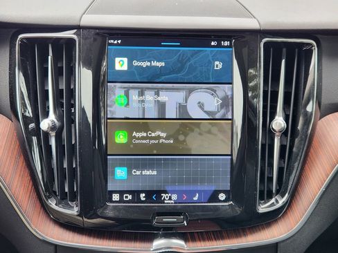 Used 2023 Volvo XC60 B5 Plus w/ Climate Package image 19