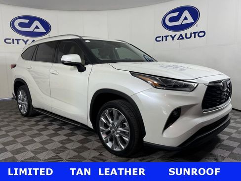 Used 2020 Toyota Highlander Limited image 1