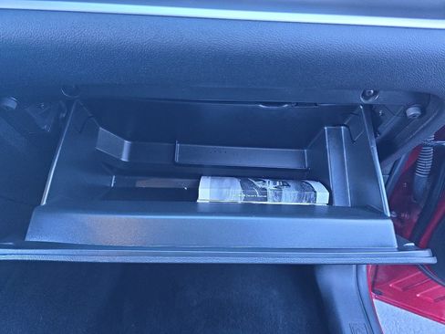 Used 2021 Ford Explorer XLT image 35