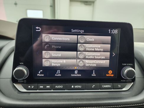 Used 2023 Nissan Rogue SV image 43