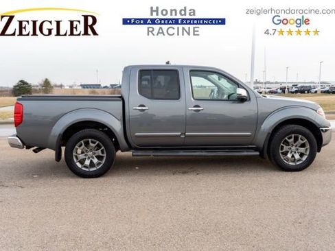 Used 2019 Nissan Frontier SL image 8