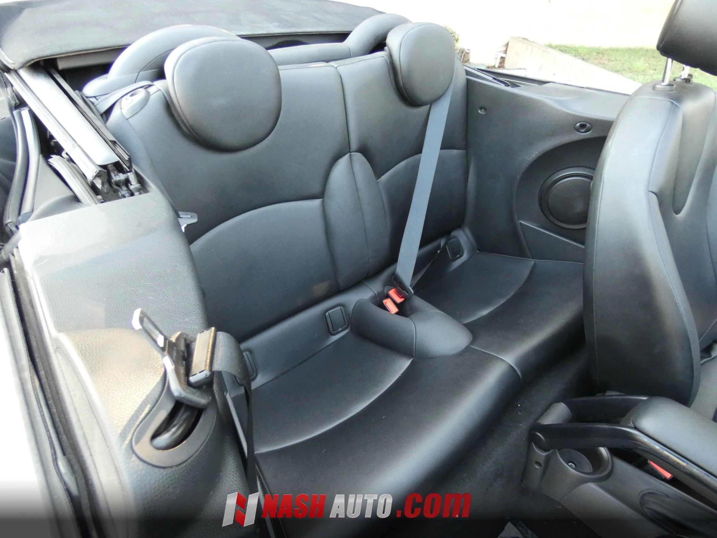 Used 2015 MINI Cooper Convertible FWD image 32