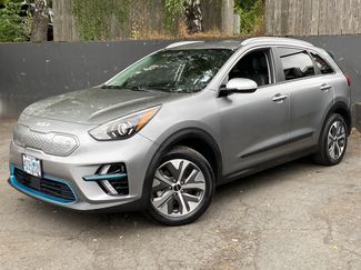 Used 2022 Kia Niro EX w/ Cold Weather Package FWD video 1