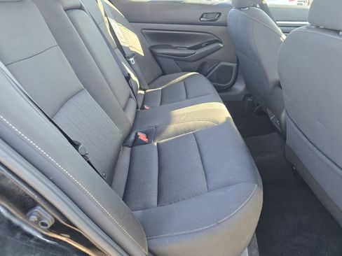 Used 2023 Nissan Altima 2.5 SV image 17