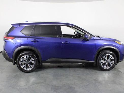 Certified 2021 Nissan Rogue SV w/ Premium Package FWD image 12