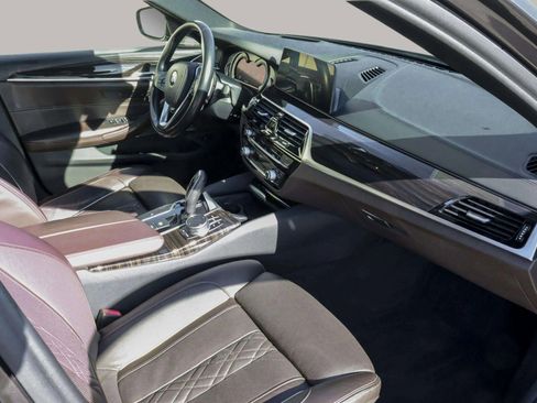 Used 2018 BMW 540i xDrive image 37