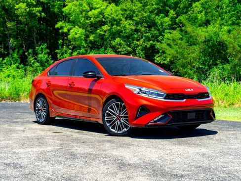 Used 2023 Kia Forte GT w/ GT2 Package FWD image 1