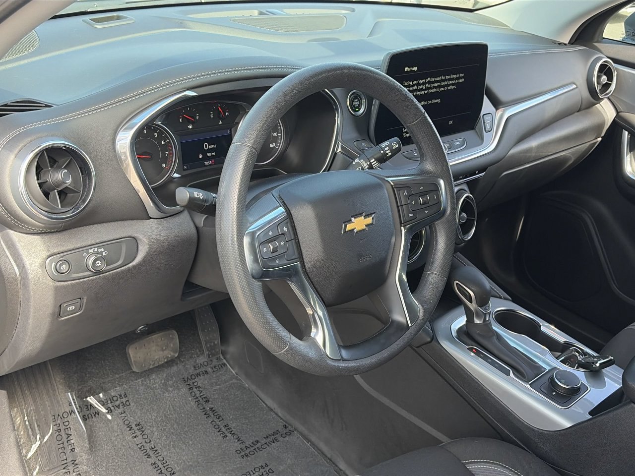 Used 2024 Chevrolet Blazer LT FWD image 17