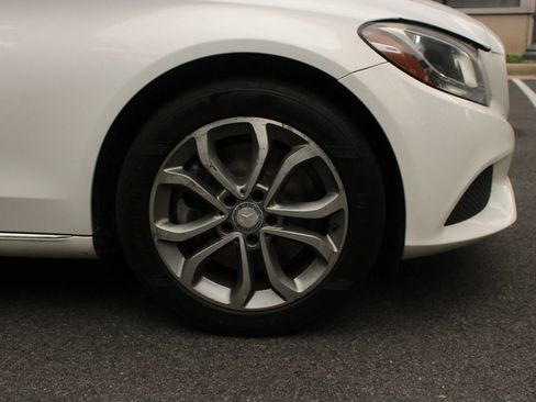 Used 2015 Mercedes-Benz C 300 4MATIC Sedan image 4