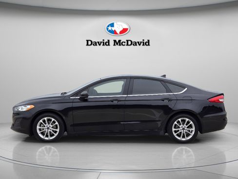 Used 2020 Ford Fusion SE FWD image 2