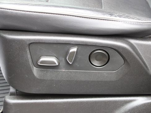 Used 2022 Cadillac Escalade ESV Sport w/ Touring Package image 13