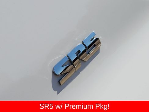 Used 2021 Toyota 4Runner SR5 Premium w/ Moonroof Package RWD image 16