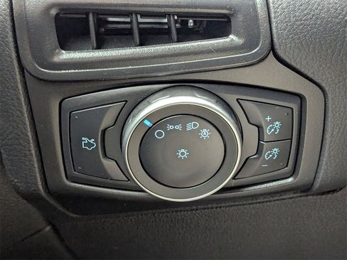 Used 2018 Ford Focus SE image 13