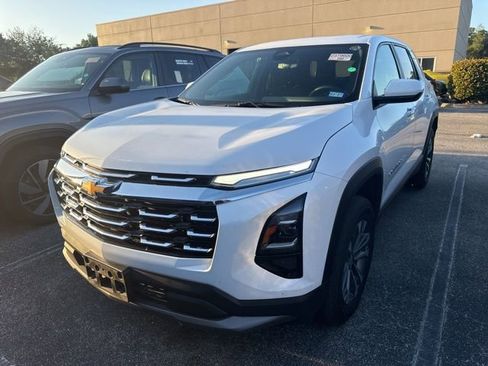 Used 2025 Chevrolet Equinox LT FWD image 4