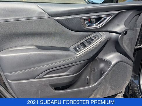 Used 2021 Subaru Forester Premium AWD/4WD image 11