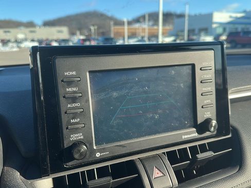 Used 2020 Toyota RAV4 XLE w/ XLE Grade Weather Package image 18